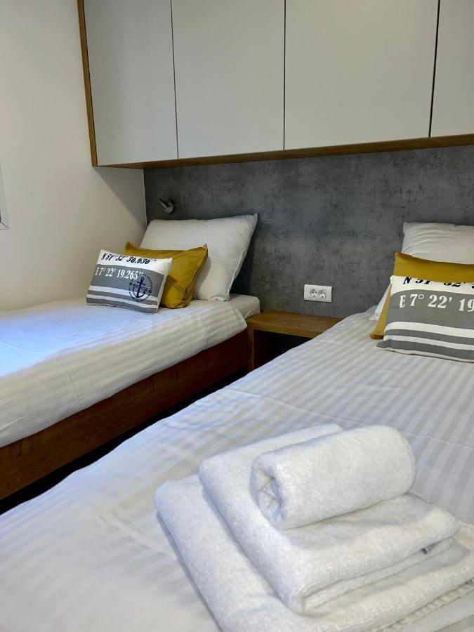Fjaka Luxury Mobile Home - Oaza Mira Camping Croatia Drage Eksteriør bilde